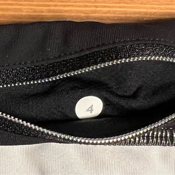 Lululemon Reflective Run Inspire Crop Black White leggings Size 4 - Picture 6 of 11